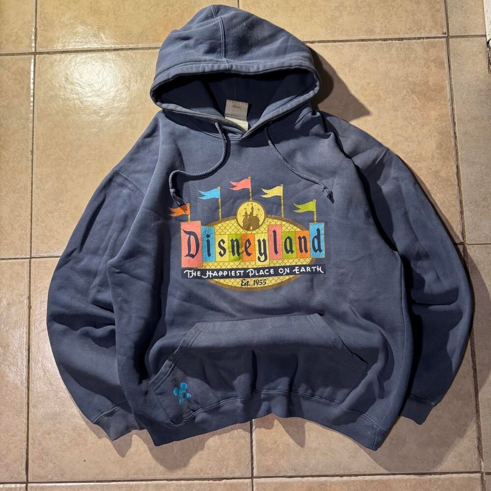 Y2K Disneyland resort hoodie Size M in Mens